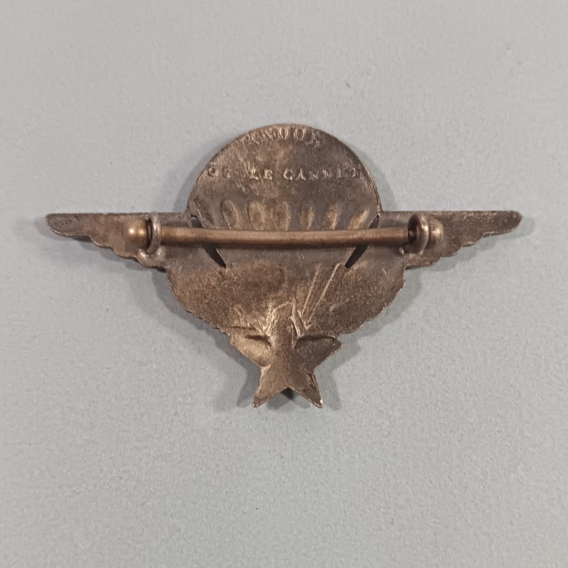 INSIGNE MILITAIRE BREVET PARACHUTISTE NON NUMEROTE EFFACE FABRICATION LE CANNET ANDORE ATTACHE A BOULES
